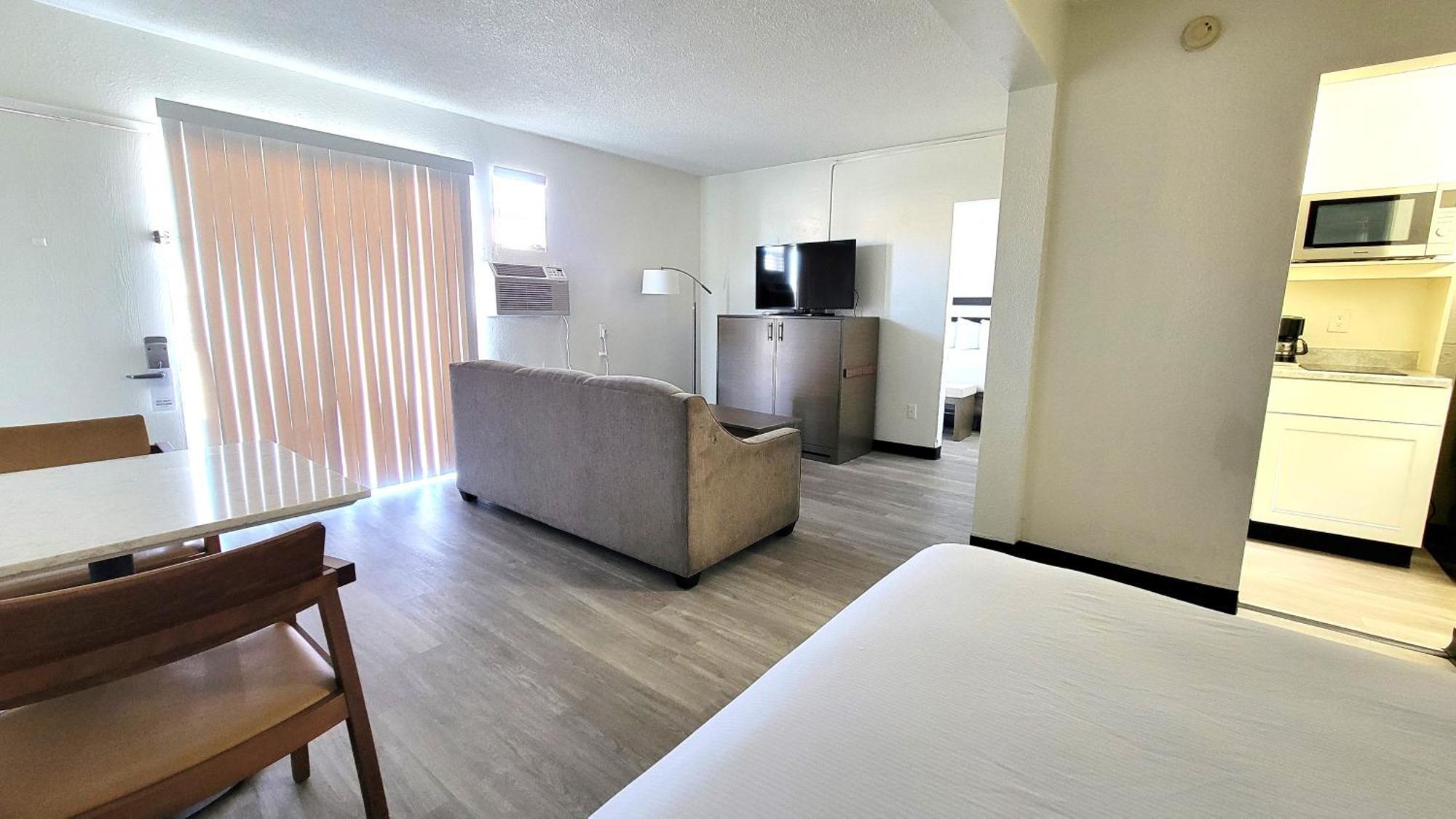 Mc Pacific Inn & Suites Torrance Ngoại thất bức ảnh